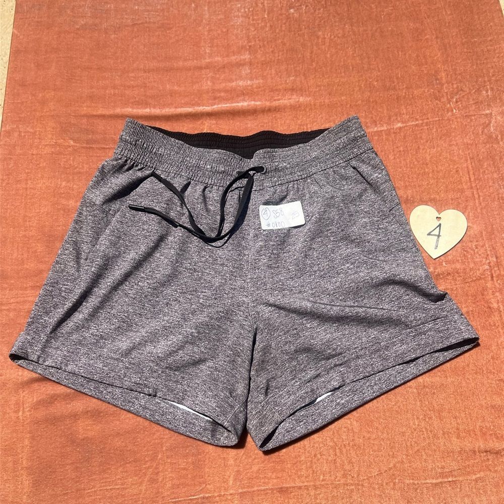 Lululemon shorts gray size 4